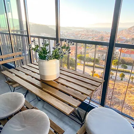 Comfy Flat With Balcony 5 Min To Marina 아파트 *
